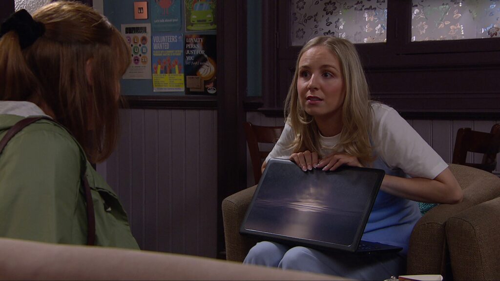 Lydia gives Belle a letter (Credit: ITV)