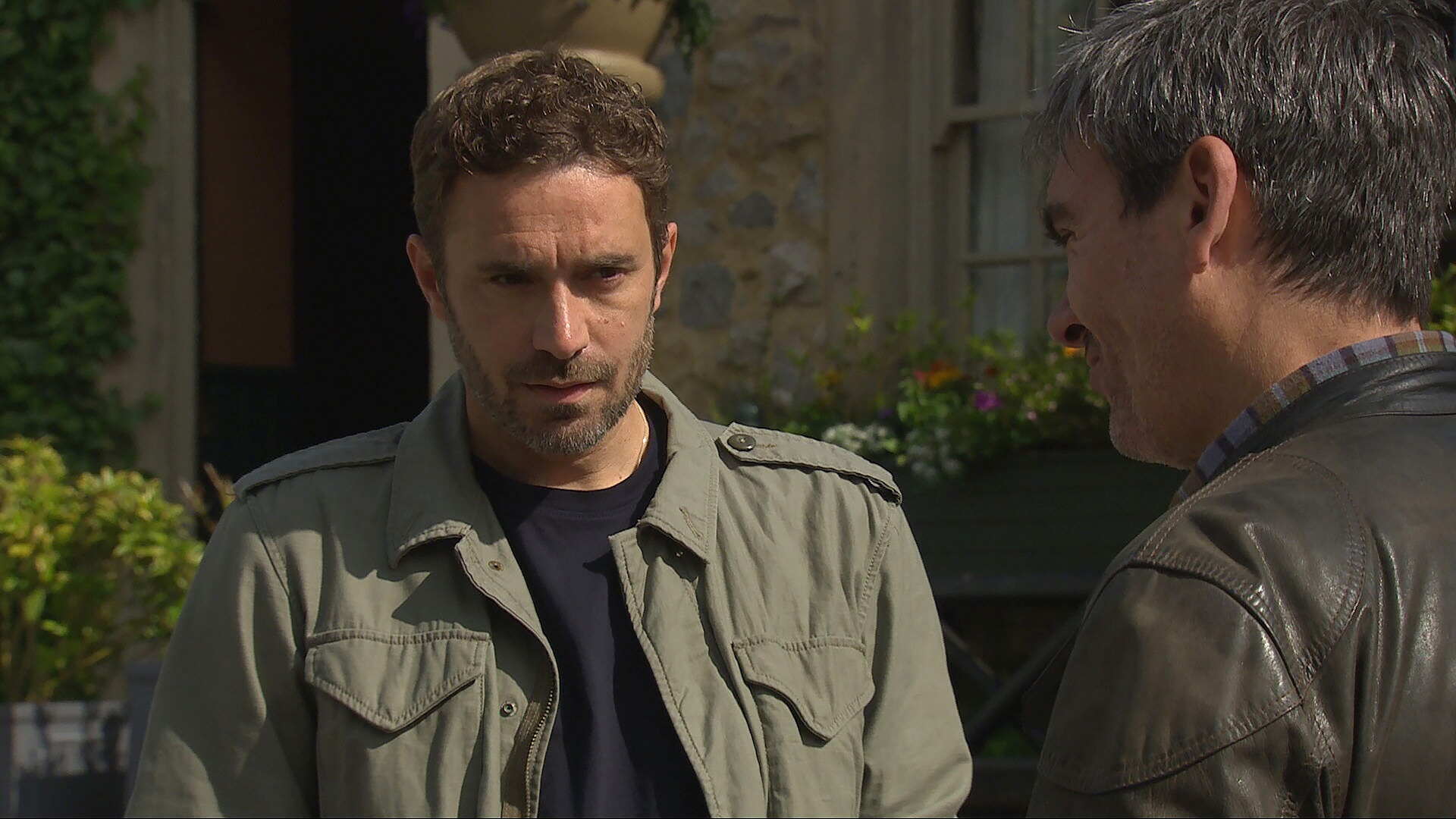 Cain has news for John in Emmerdale