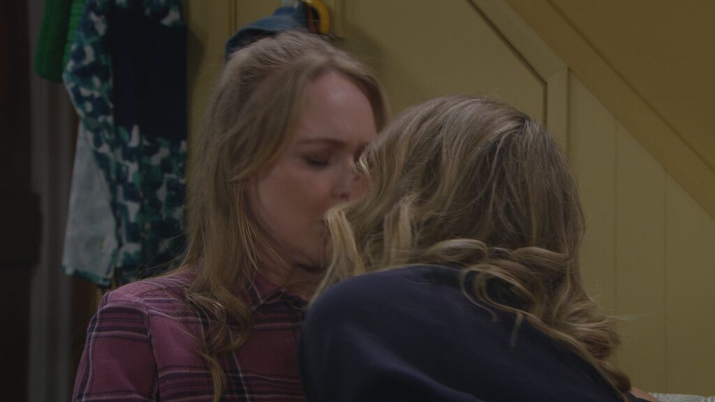 Vanessa and Charity kiss in Emmerdale