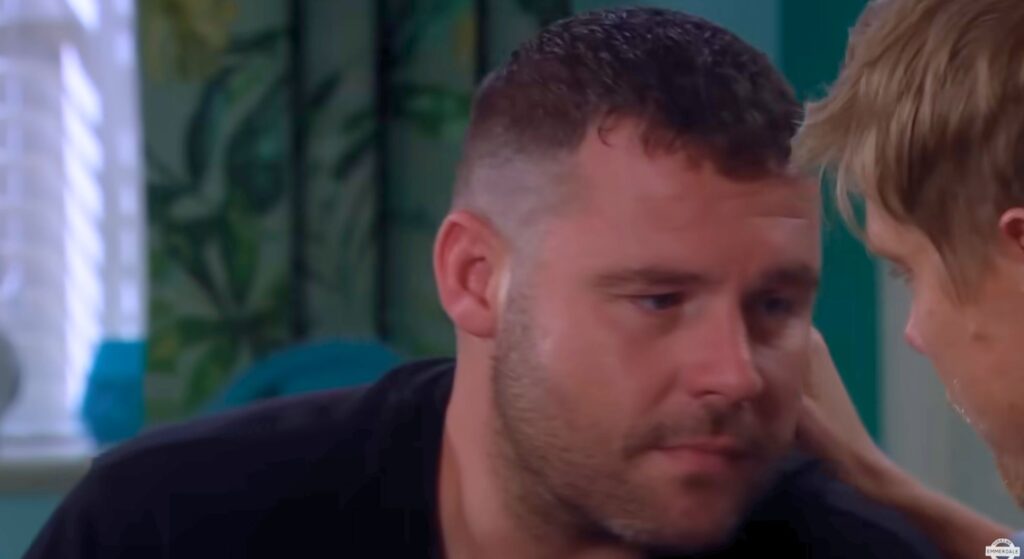 Aaron couldn't resist (Credit: ITV)