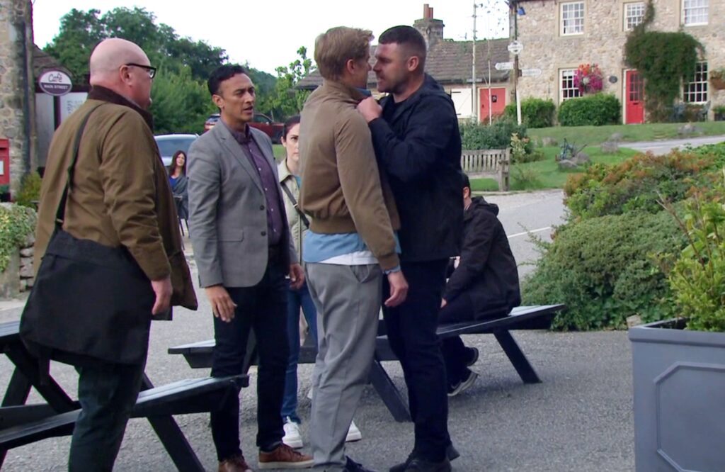Aaron squared up to Robert in Emmerdale