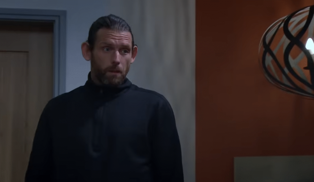 Kev threatens Aaron in Emmerdale