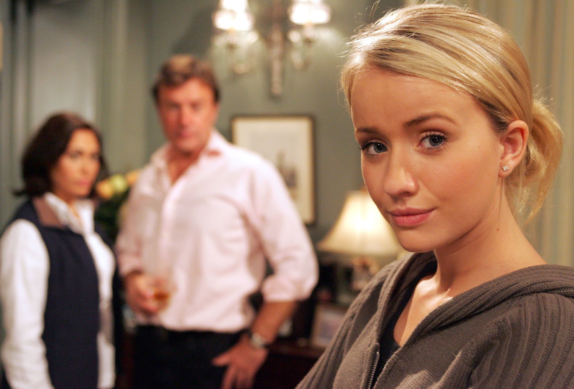 Katie offers to be a surrogate for Perdy and Gray