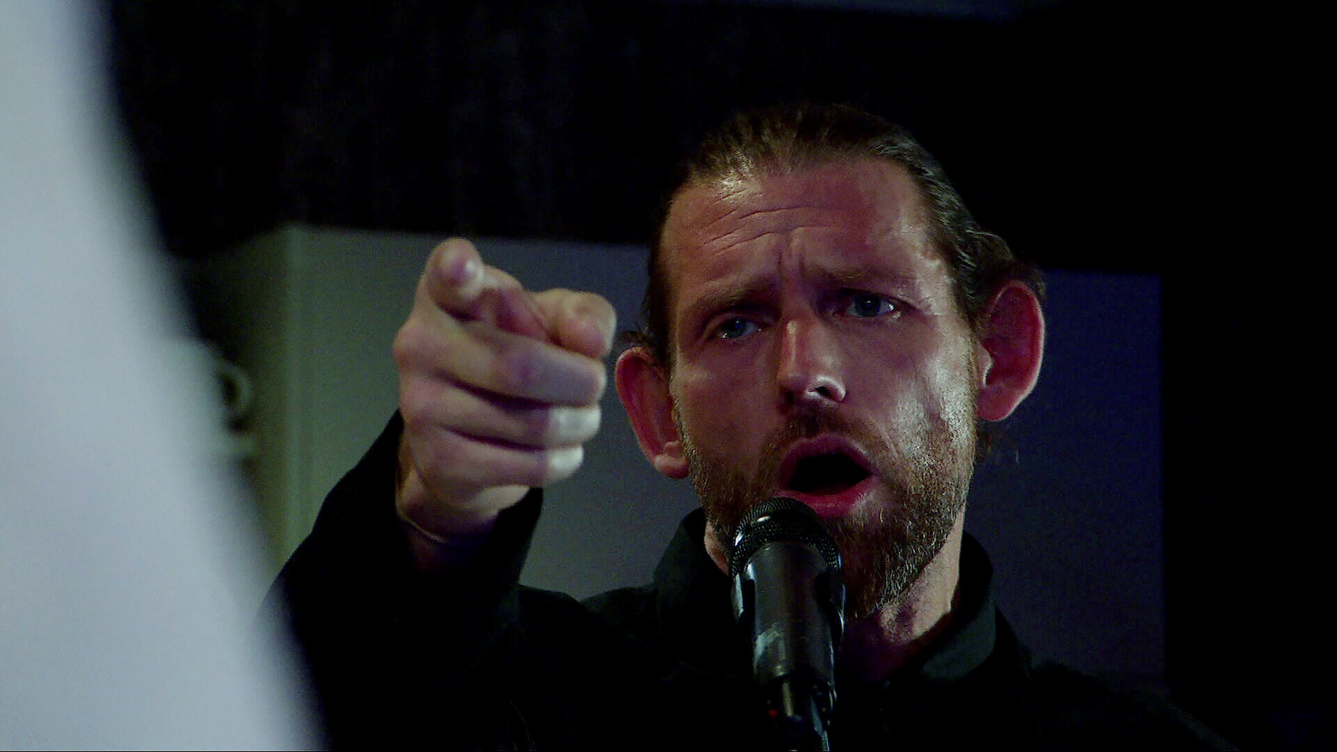 Kev sings karaoke in Emmerdale