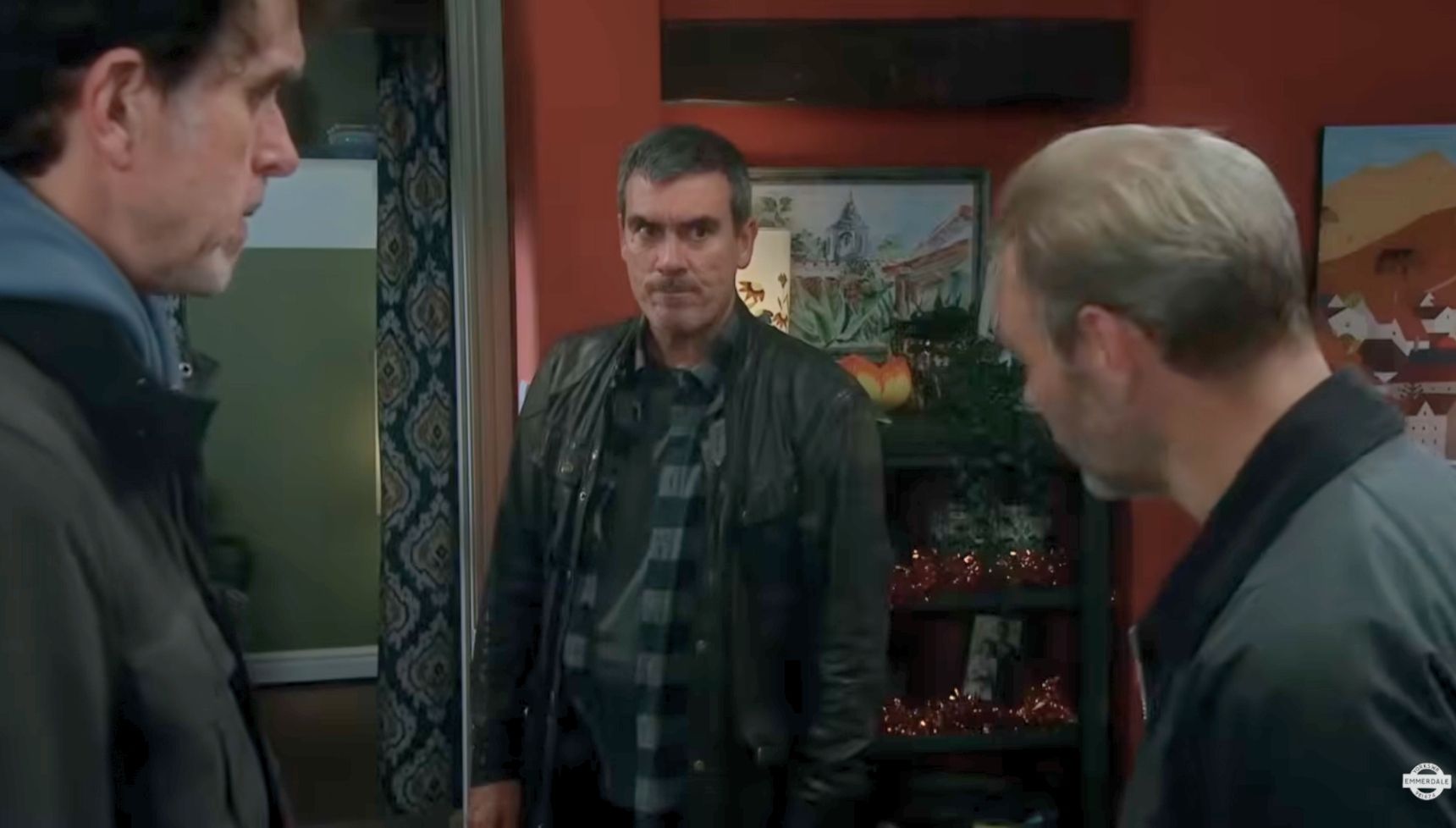 Cain was ready to sort Ray out until Marlon made it worse (Credit: ITV)