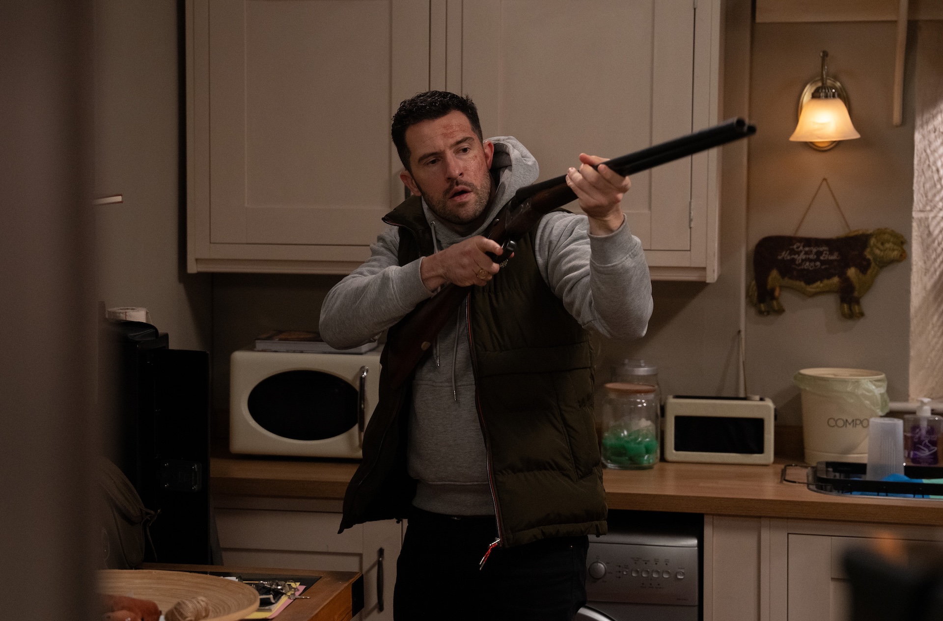 Ross has a gun in Emmerdale