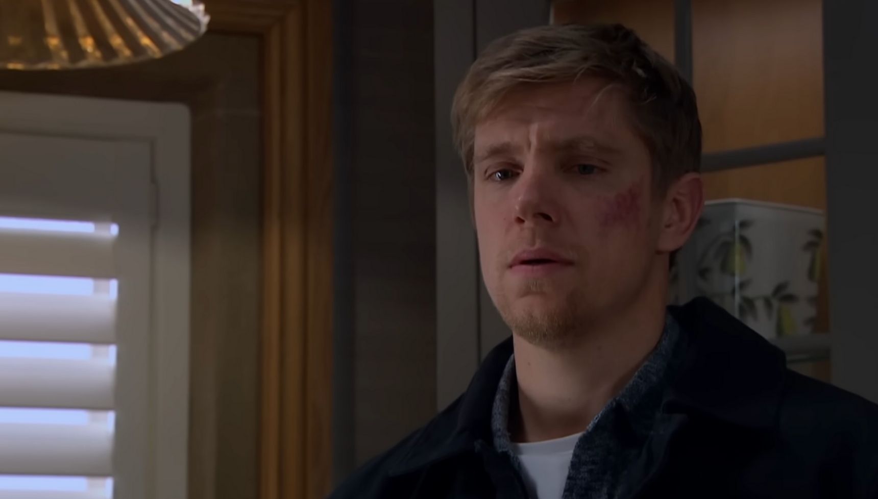 Robert is put in a difficult position (Credit: ITV)