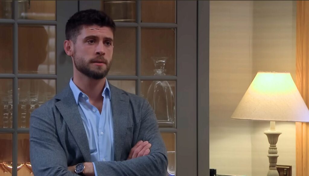 Joe Tate blackmails Robert (Credit: ITV)