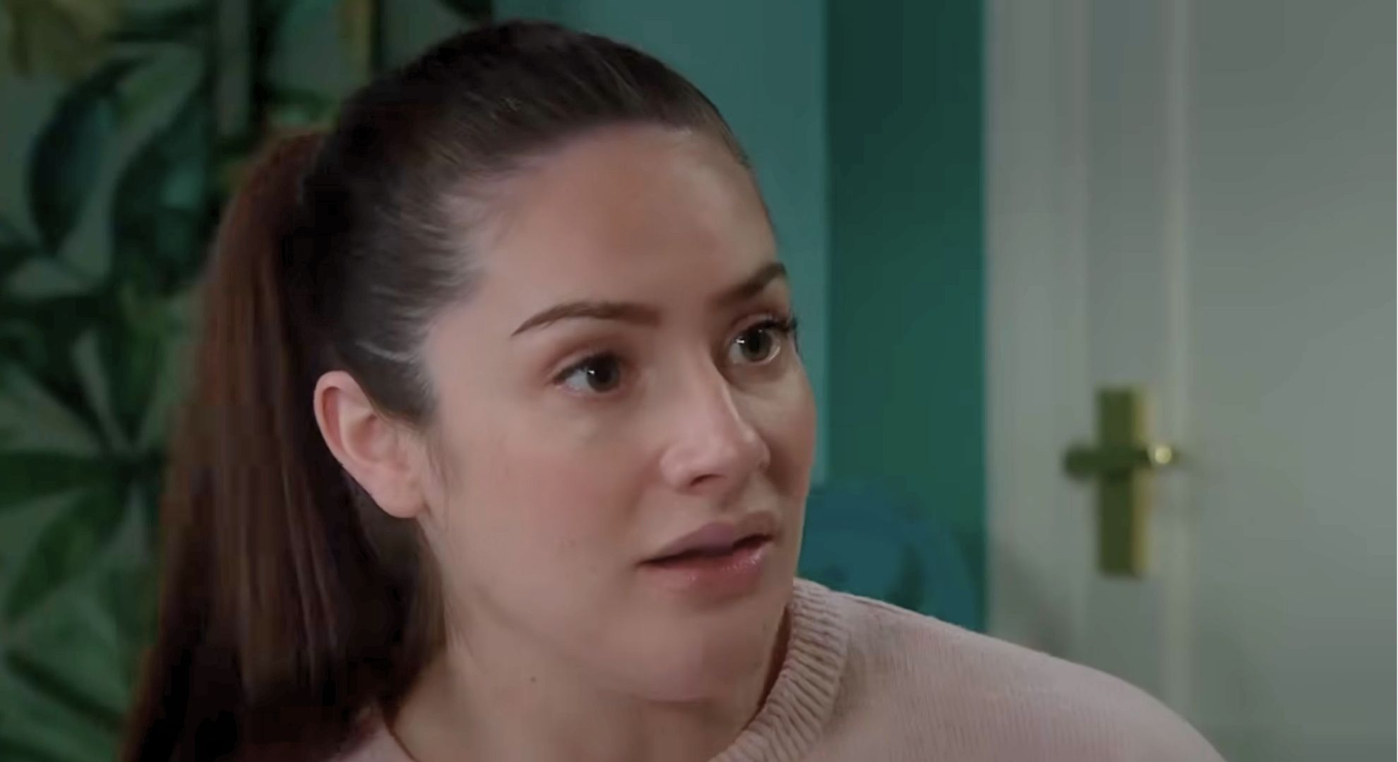 Victoria is leaving Emmerdale whether Robert likes it or not (Credit: ITV)