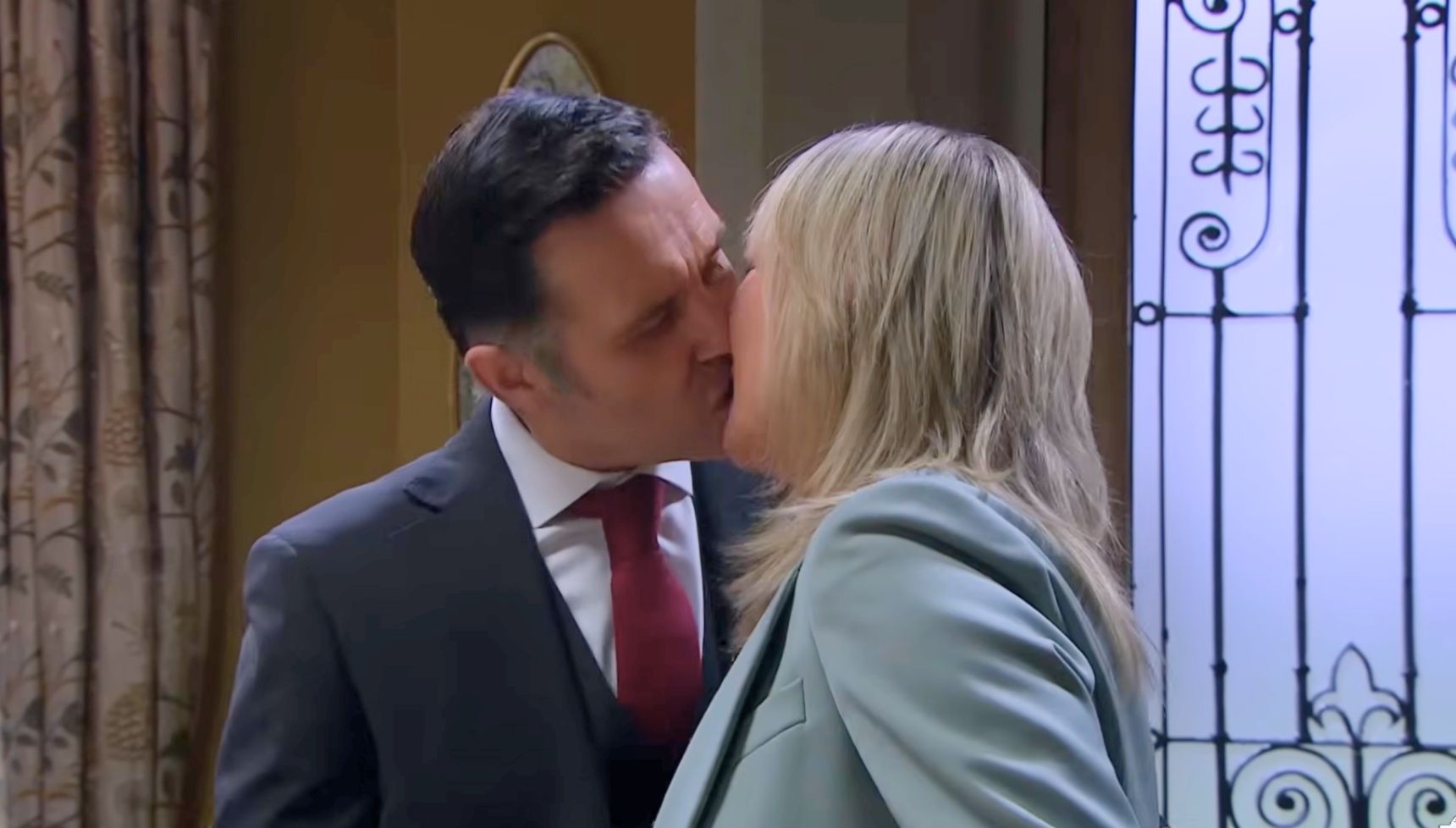 Graham and Kim couldn't resist (Credit: ITV)