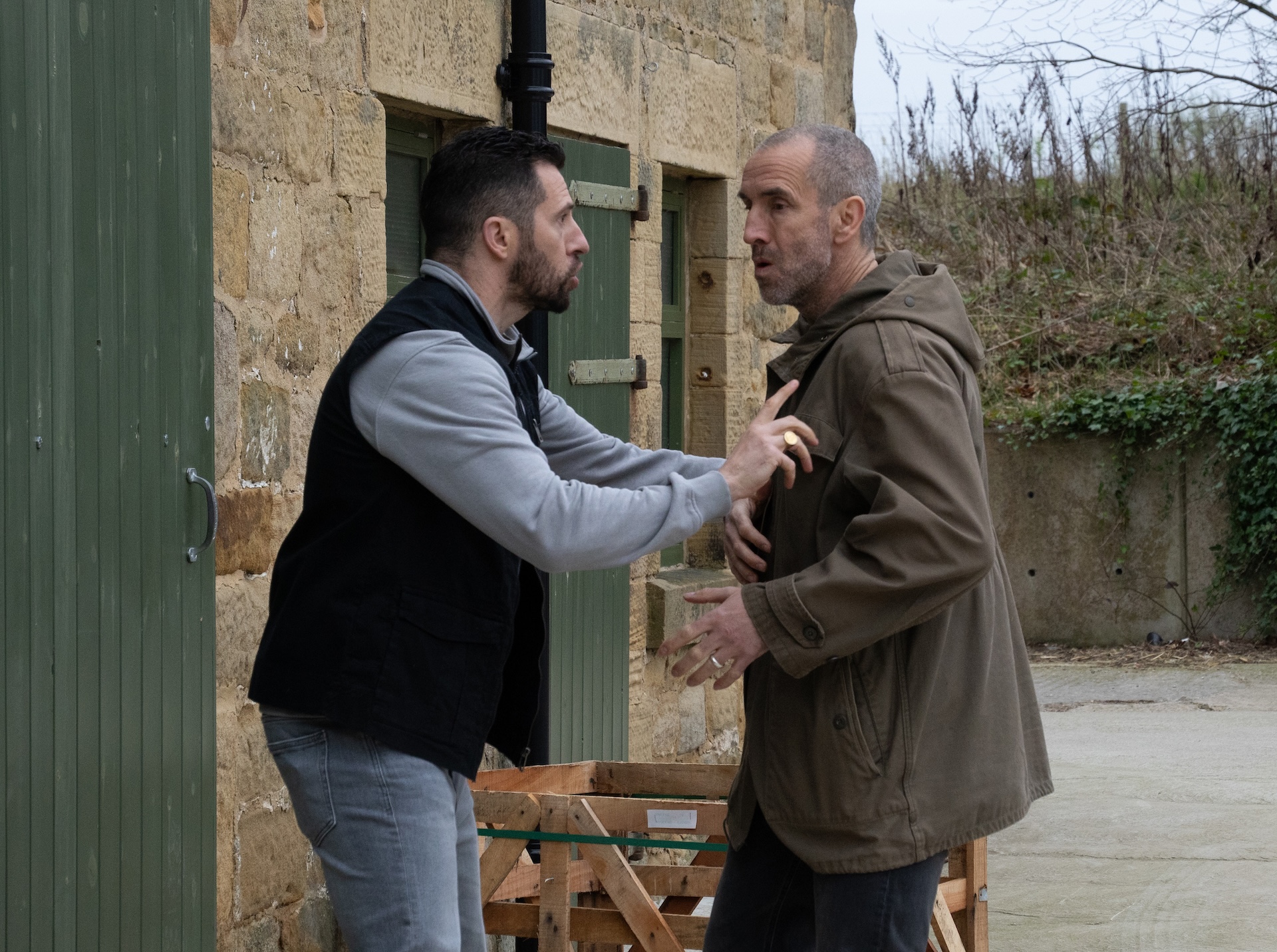 Ross and Sam are up to something (Credit: ITV)