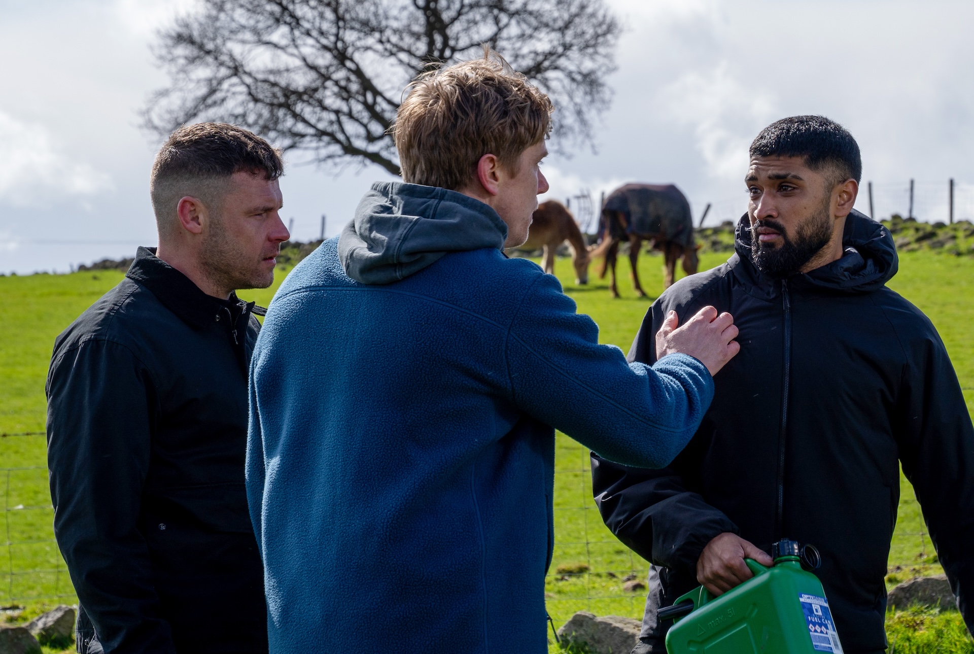 Robert is sure Kammy is starting the fires in Emmerdale spoilers (Credit: ITV)